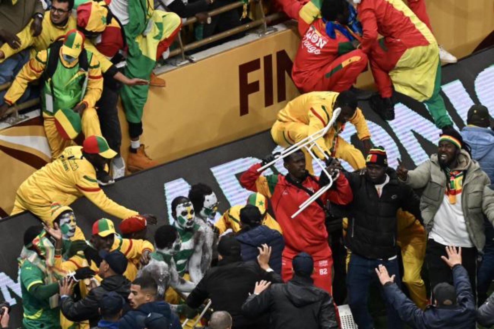 AFCON 2025: Senegalese supporters cause chaos in the Morocco–Senegal final