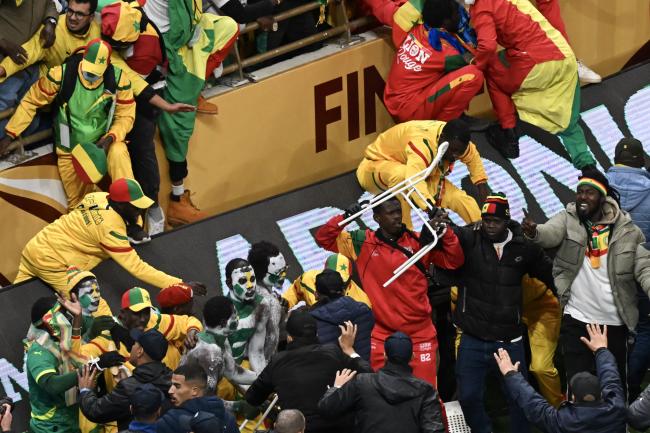 AFCON 2025: Senegalese supporters cause chaos in the Morocco–Senegal final