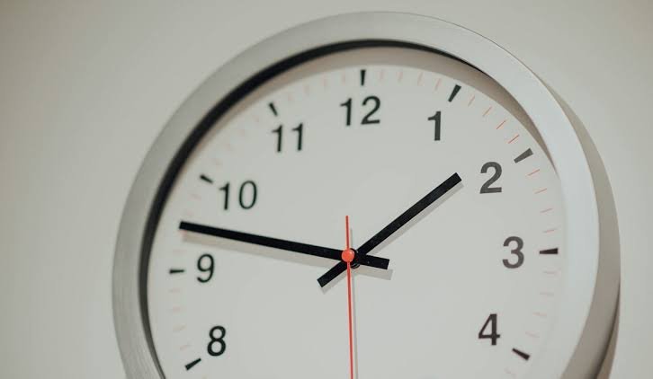 GMT time in Morocco : Assessment one month after adoption